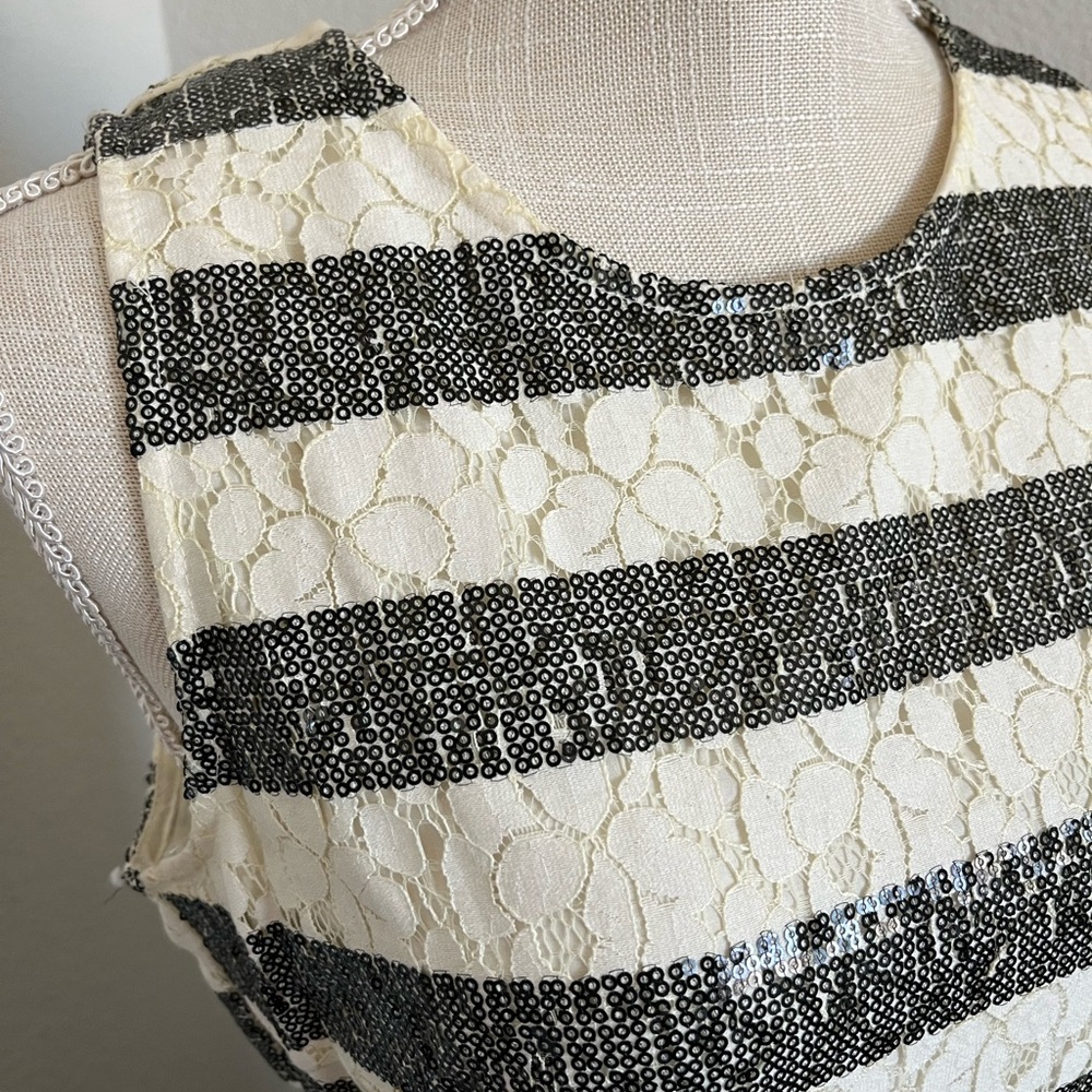 DRESS - Picture 7 of 8